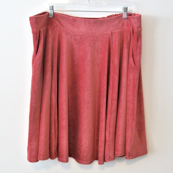 NWT Torrid Antique Red Circle Skirt - Picture 5 of 8